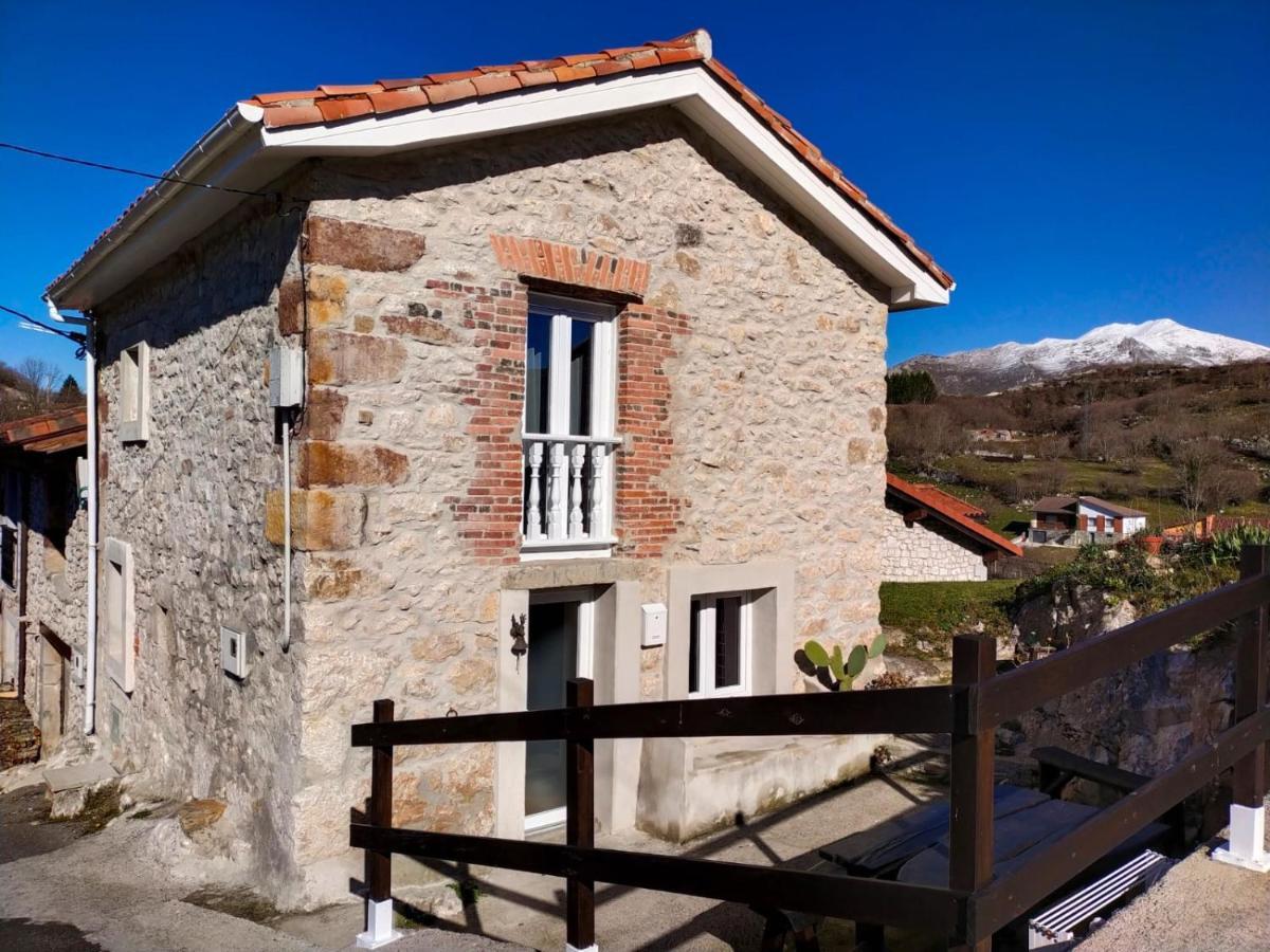 Casa Rural La Yaya Ortiguero Luaran gambar