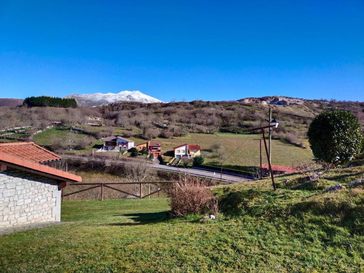 Casa Rural La Yaya Ortiguero Luaran gambar