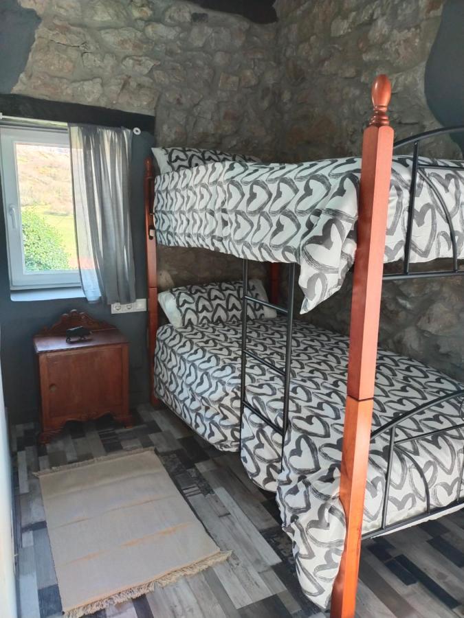 Casa Rural La Yaya Ortiguero Luaran gambar